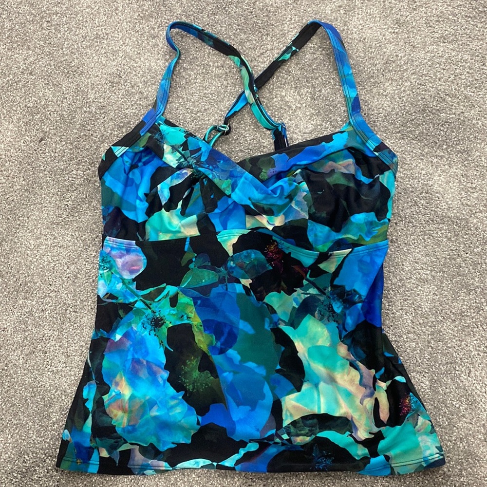 Athleta Tankini Swim Top 32 d/dd XS